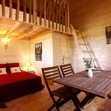 Les Cabanes Des Benauges Arbis Zewnętrze zdjęcie