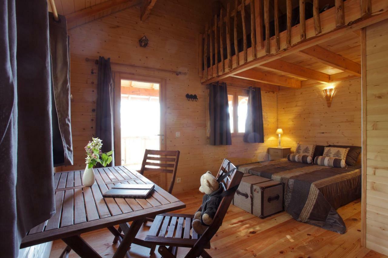 Les Cabanes Des Benauges Arbis Zewnętrze zdjęcie